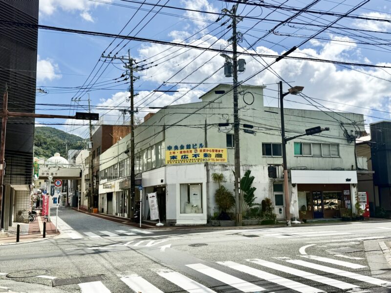 奄美大島・名瀬まち商店街のSISU PLUS